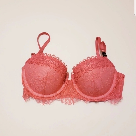 Victoria's Secret uplift bra - Picture 2 of 3